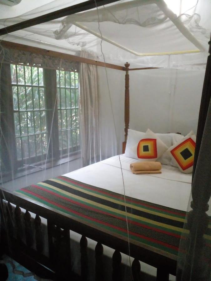 Traditional Kandyan House Exterior foto