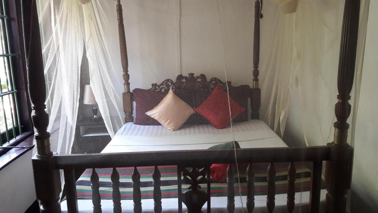 Traditional Kandyan House Exterior foto