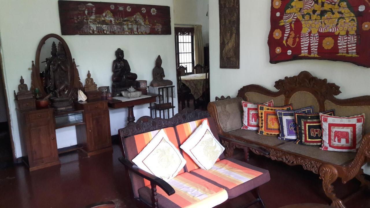 Traditional Kandyan House Exterior foto